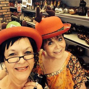 Meet your Posher, Violet